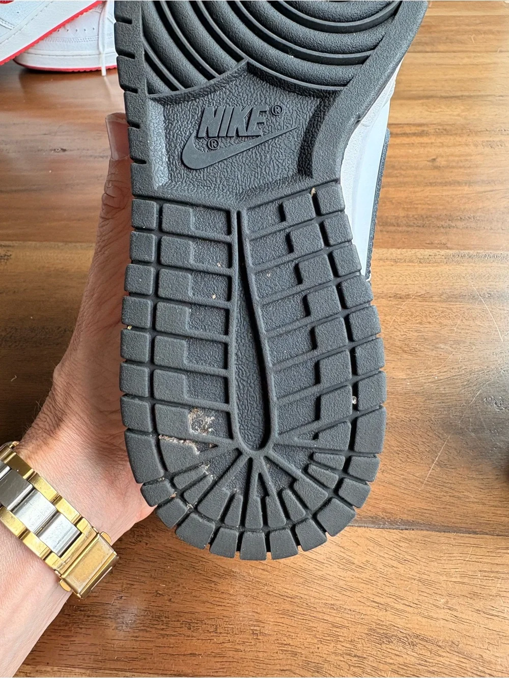 Nike Low Dunks in Iron Ore